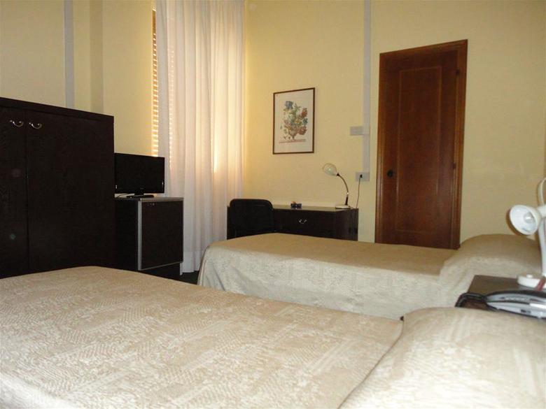 Giappone Inn Parking Hotel