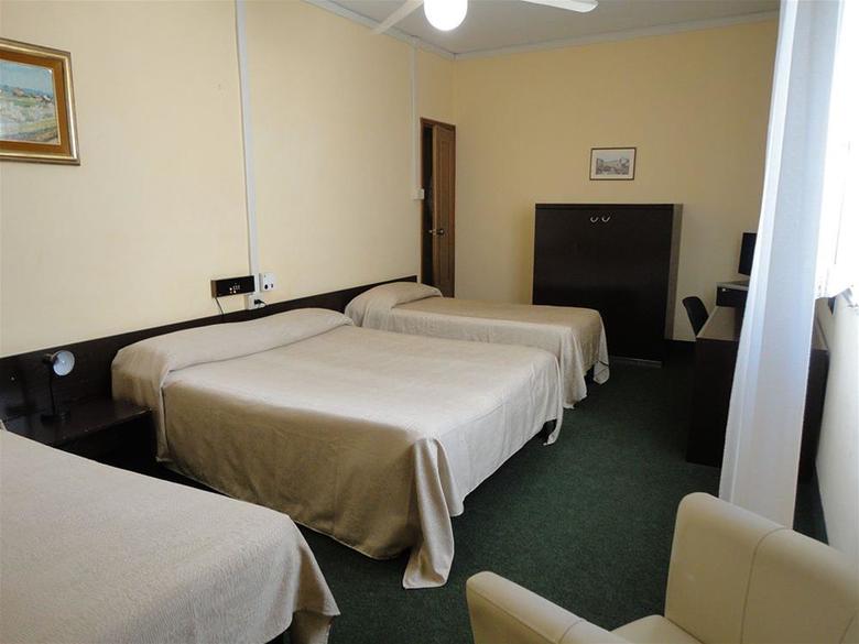 Giappone Inn Parking Hotel