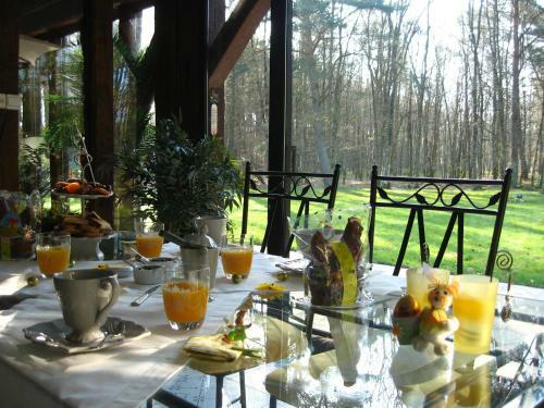 Bed & Breakfast Chambres D'h�tes Et Table D'h�tes L'intemporelle