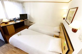 Hotel Campanile Macon Nord Sennec�
