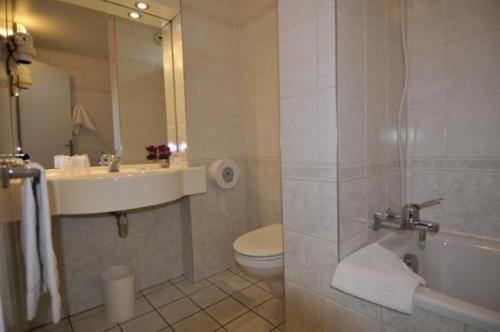 Hotel Contact H�tel Foch