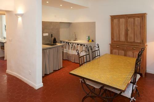 Bed & Breakfast La Grande Maison De Nans