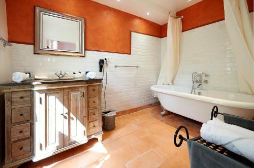 Bed & Breakfast La Grande Maison De Nans