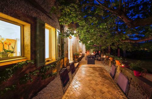Bed & Breakfast La Grande Maison De Nans