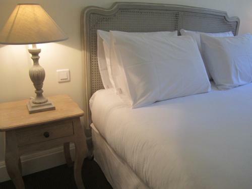 Hostal Le Clos Des Cypr�s