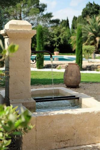 Hostal Le Clos Des Cypr�s