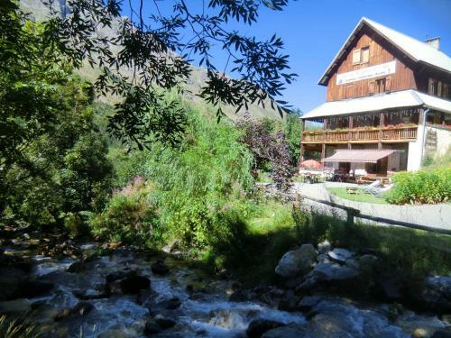 Posada Auberge Du Pont De L'alp