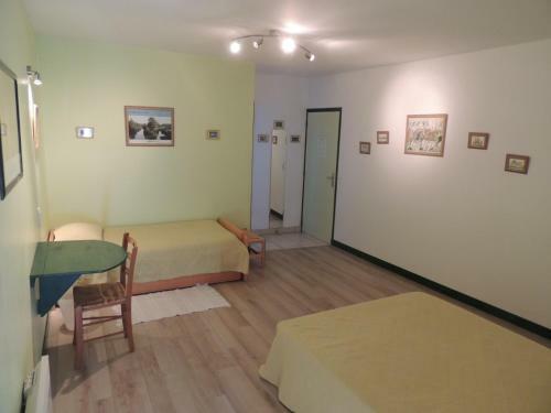 Bed & Breakfast Chambres D'h�tes Les Pi�ris
