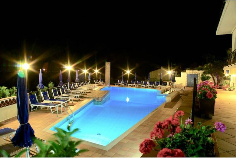 Hotel Sirius