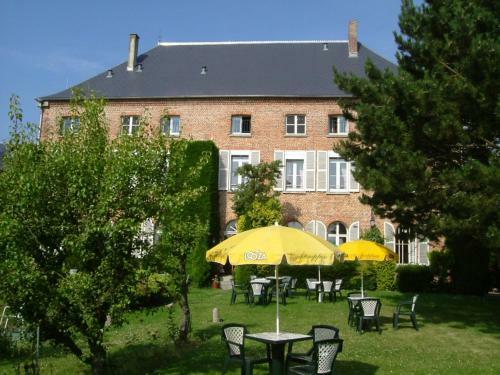 Hotel Logis Le Clos Du Montvinage Rest. Auberge Val de L'oise