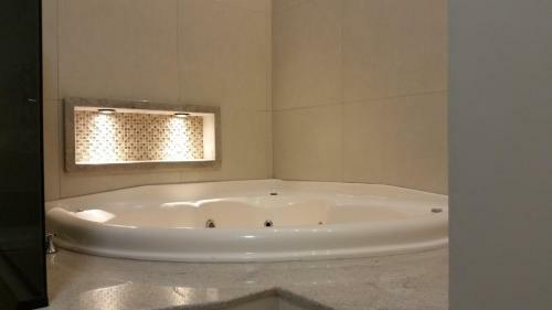 Val�riu's Palace Hotel