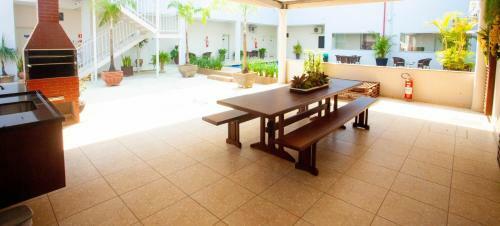 Val�riu's Palace Hotel