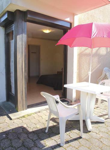 Hotel H�tel Studios Les Acacias