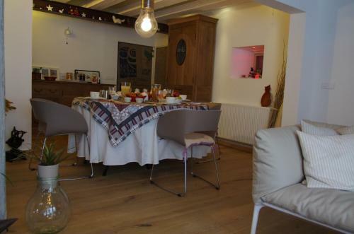 Bed & Breakfast Le Chat Rouge Chambres D'h�tes de Charme En Alsace