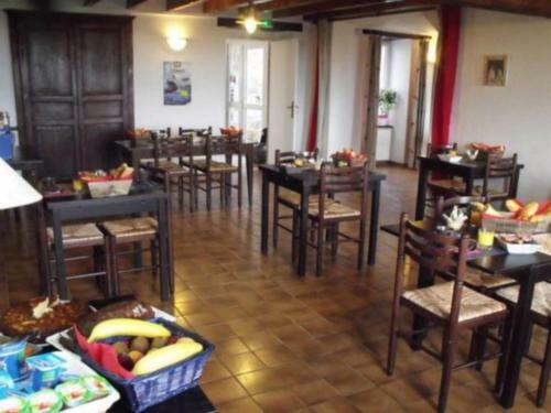 Hotel La Roche Du Marais
