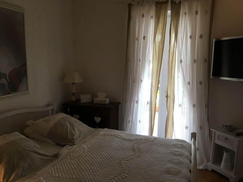 Bed & Breakfast Mas Des Kardouons