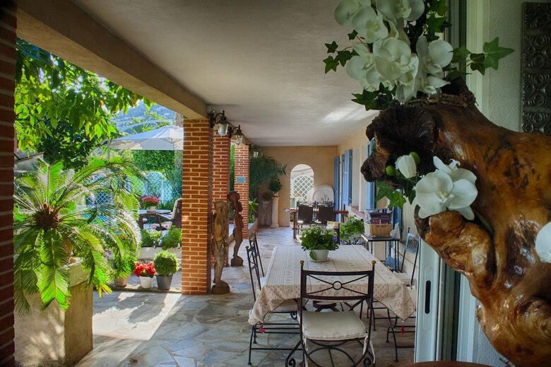 Bed & Breakfast Mas Des Kardouons
