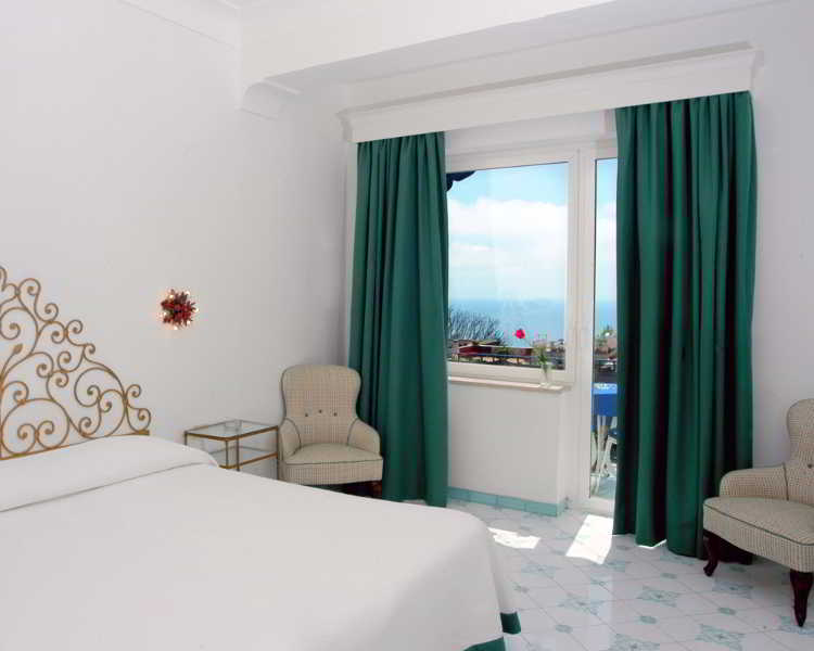 Hotel A Pazziella