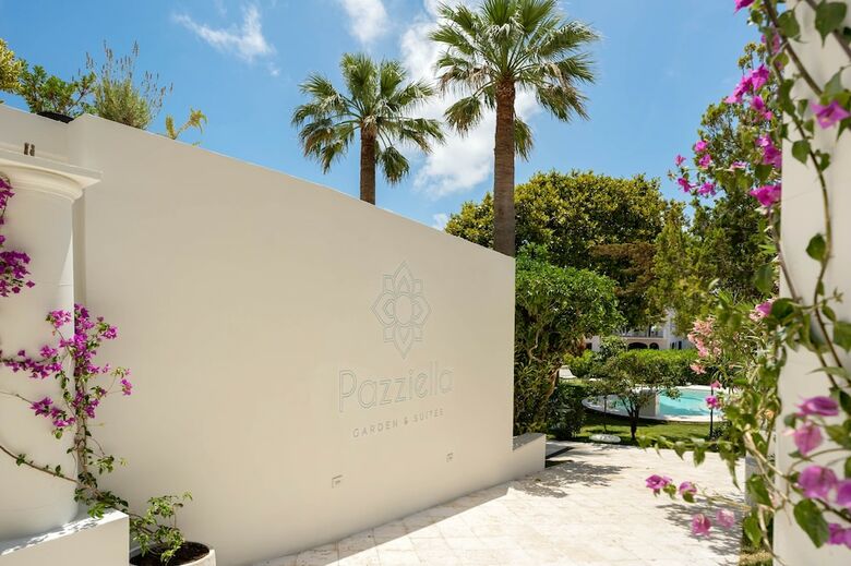 Hotel A Pazziella