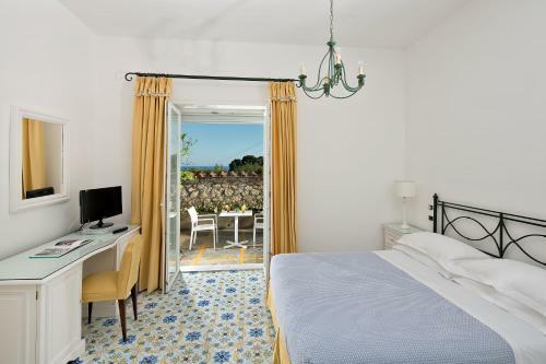 Hotel Canasta