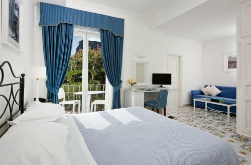 Hotel Canasta