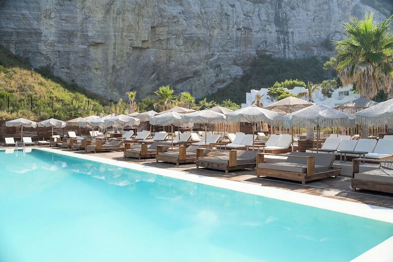 Hotel Maya Beach Resort