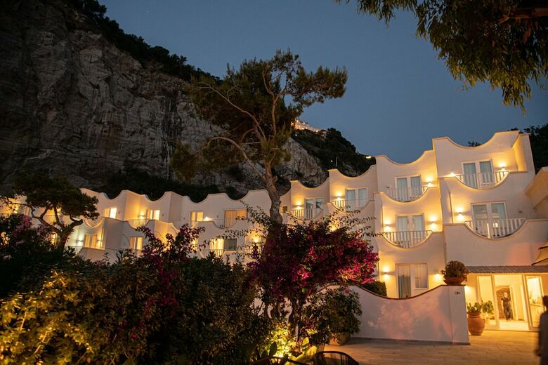 Hotel Maya Beach Resort