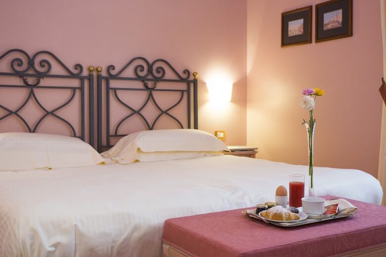 Hotel Costantinopoli 104