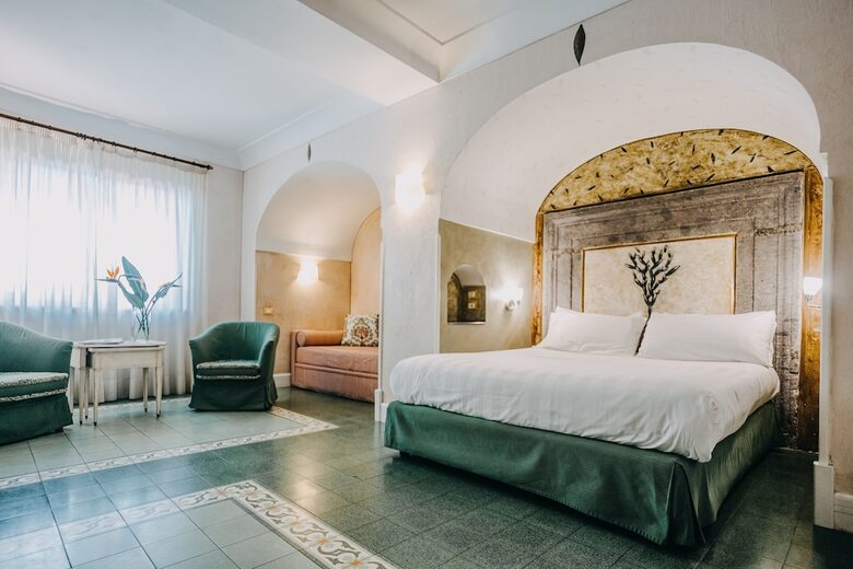Hotel Costantinopoli 104