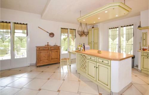 Holiday Home Visan With Mountain View 426