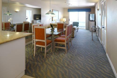 Hotel Riviera Shores Resort