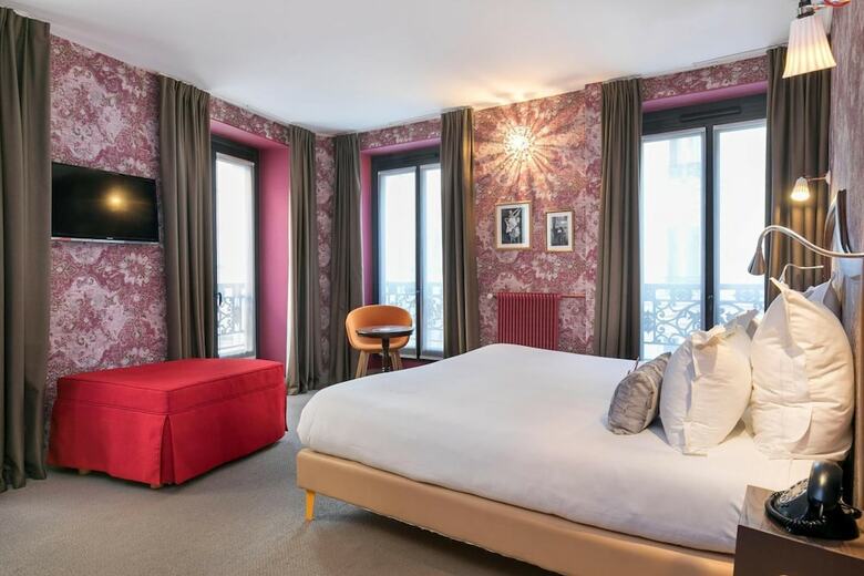 Josephine Hotel