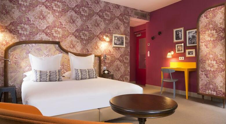 Josephine Hotel