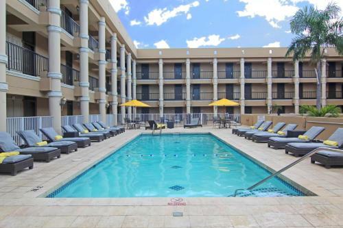 Windward Passage Hotel