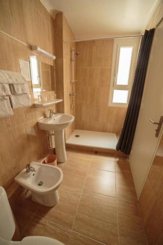 Hotel H�tel Saint S�bastien