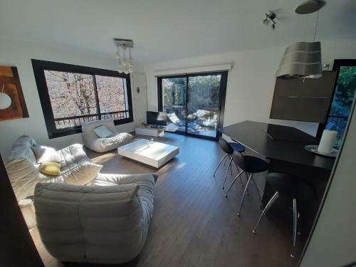 Holiday Home De La Corniche