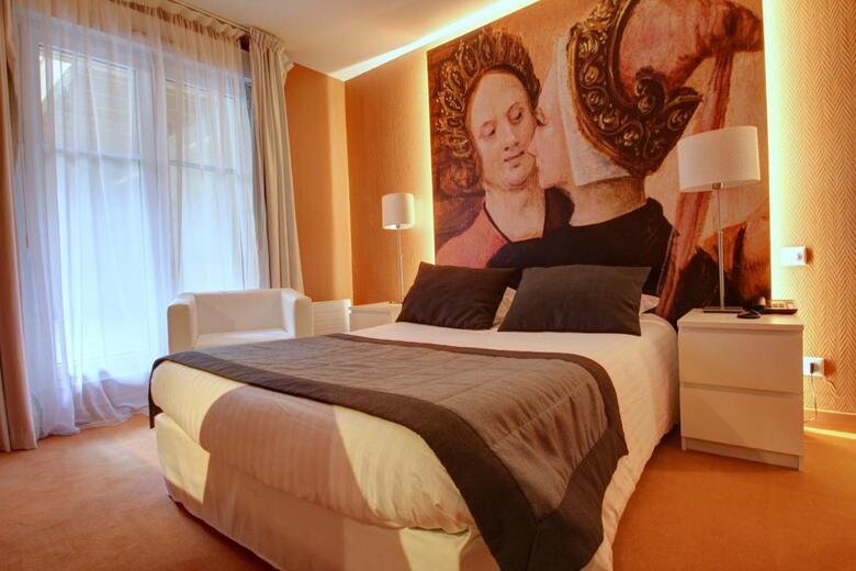 Cecyl Hotel