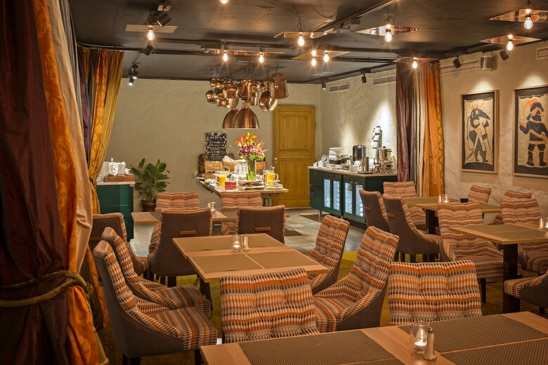 Victory Hotel