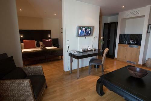 Maudes Hotel Solna