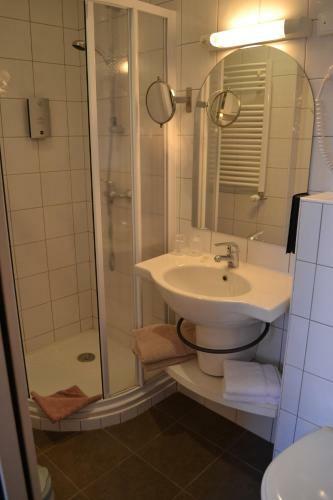Hotel H�tel-restaurant La Porte Saint Pierre