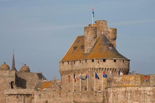 Hotel H�tel-restaurant La Porte Saint Pierre