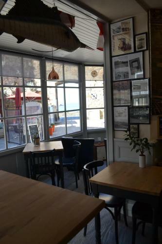 Hotel H�tel-restaurant La Porte Saint Pierre