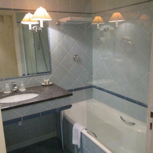 Hotel H�tel Le D'avaugour - Logis