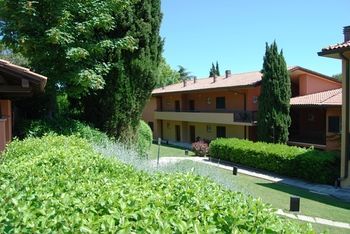 Aparthotel Residenze Al Colle Dei Pini