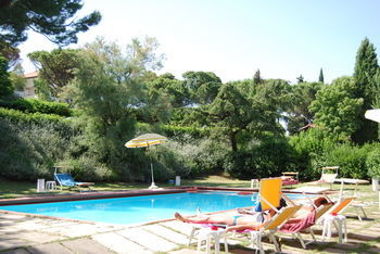 Aparthotel Residenze Al Colle Dei Pini