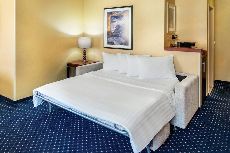 Hotel Courtyard By Marriott Prague City