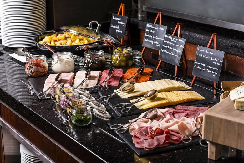 Hotel Courtyard By Marriott Prague City