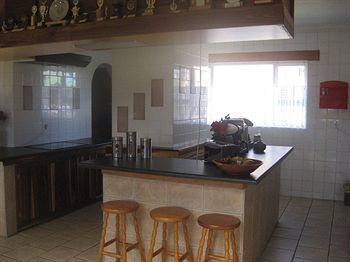 Hostal Dolphin View Guesthouse