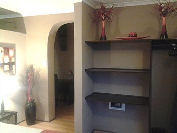 Hostal Dolphin View Guesthouse