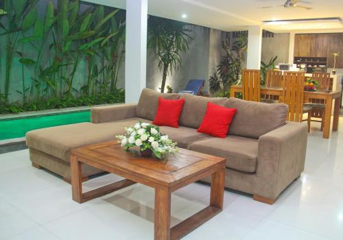 Hotel Delu Villas & Suite
